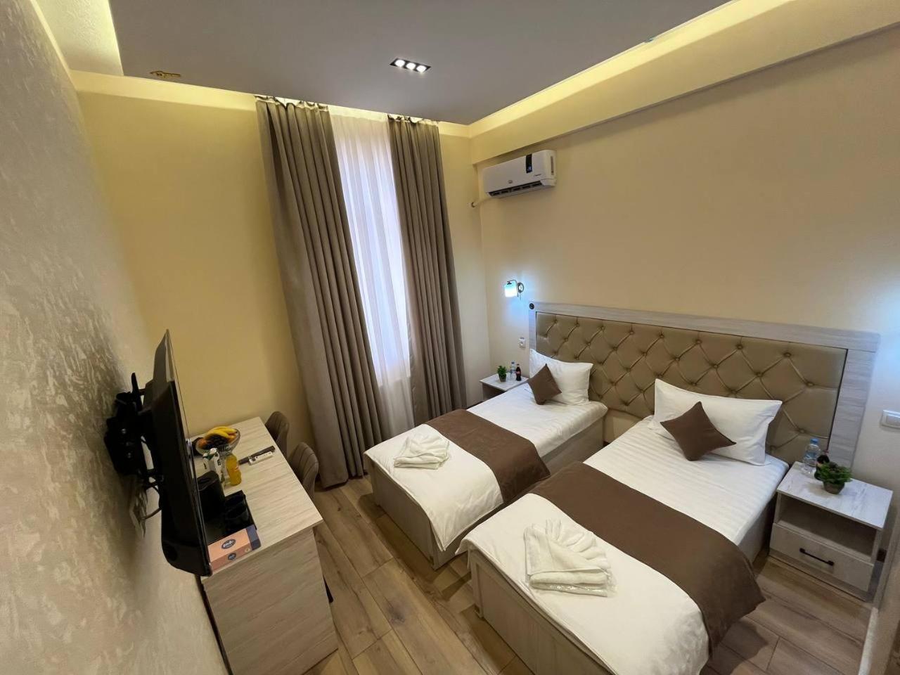 Aks Hotel Ташкент Экстерьер фото
