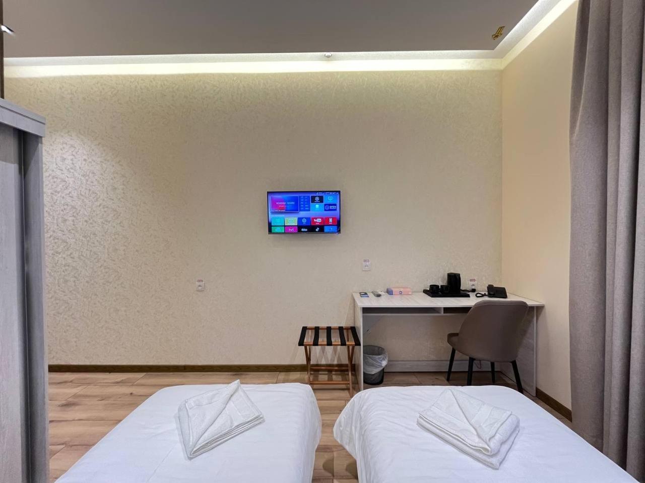 Aks Hotel Ташкент Экстерьер фото